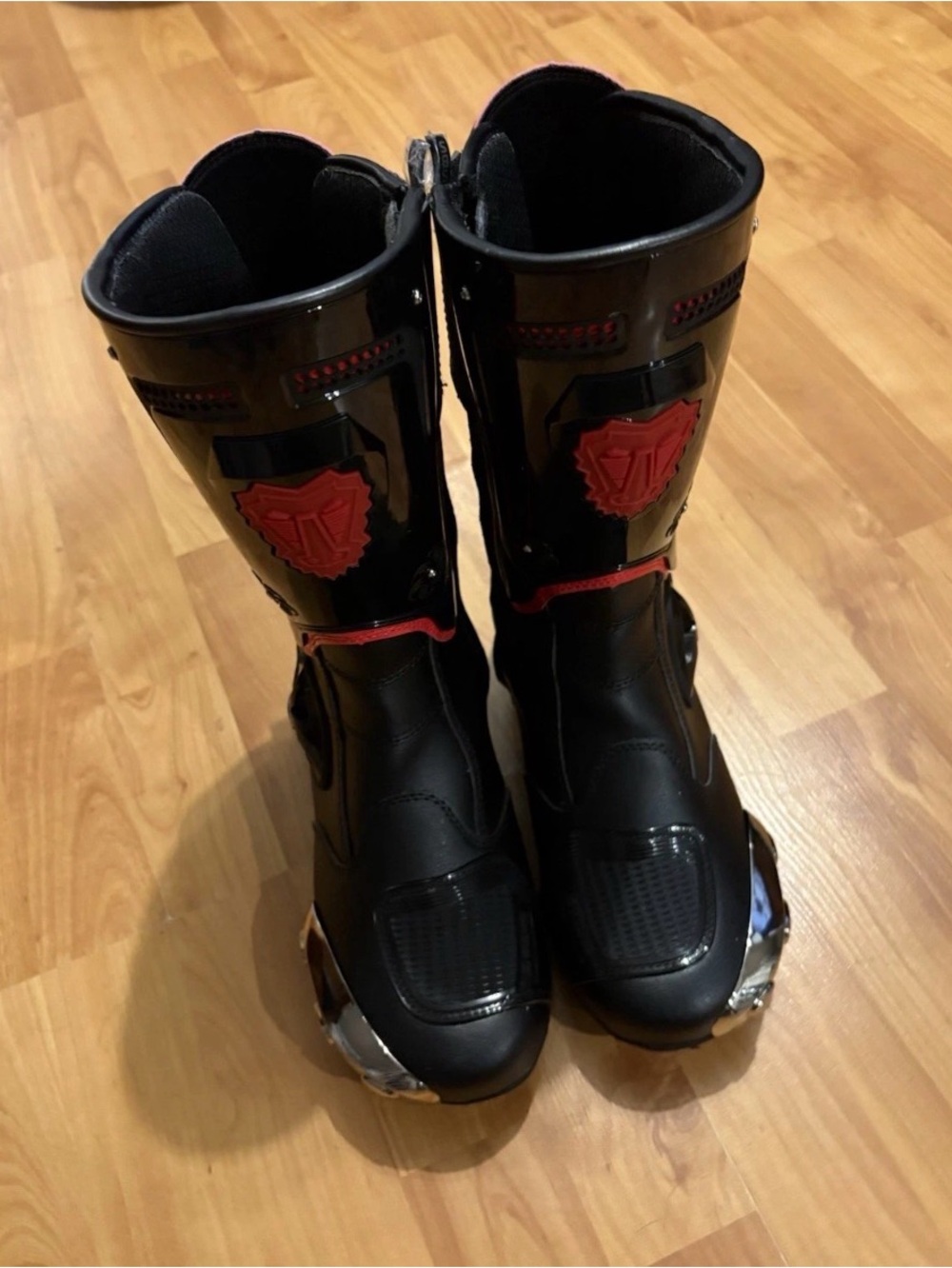 🔥JG WOLVES-Motorcycle/Riding boots w/ Reinforced Toes– unisex size 42